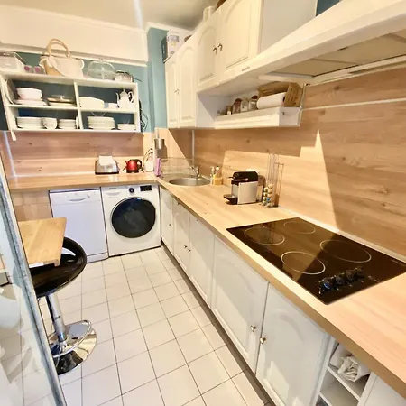 Saint Lambert Terrace * Parijs