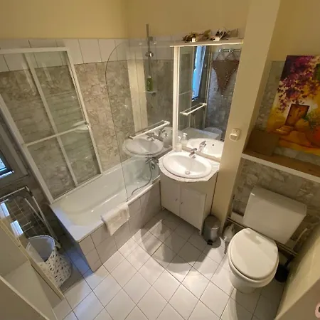 Saint Lambert Terrace