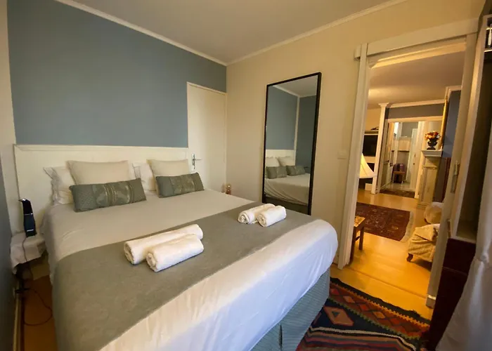 Saint Lambert Terrace Parijs