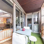 Saint Lambert Terrace Проживание в семье *